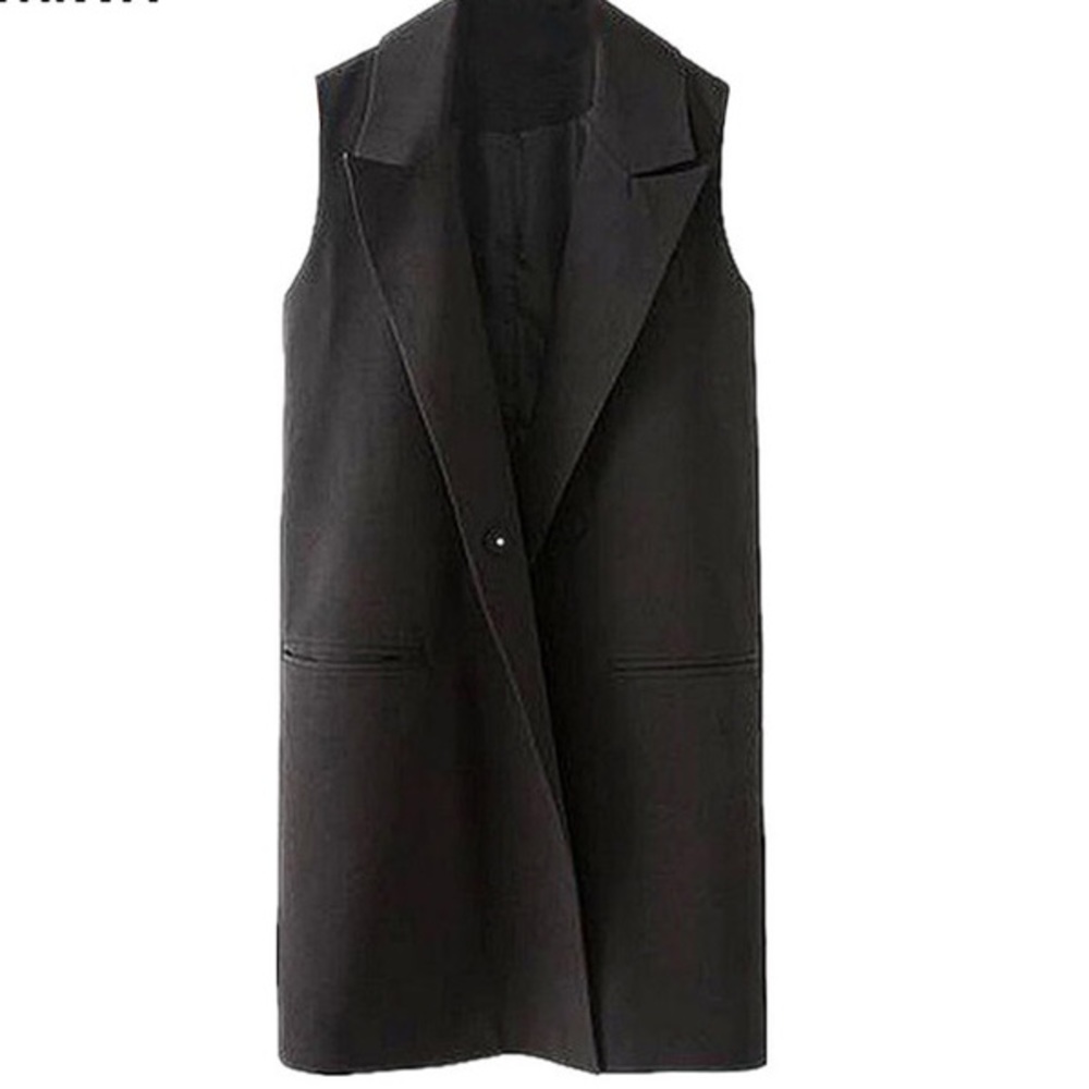 THE LIMITED SLEEVELESS BLACK VEST